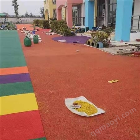 幼儿园铺室外塑胶跑道 儿童防滑橡胶路面现浇