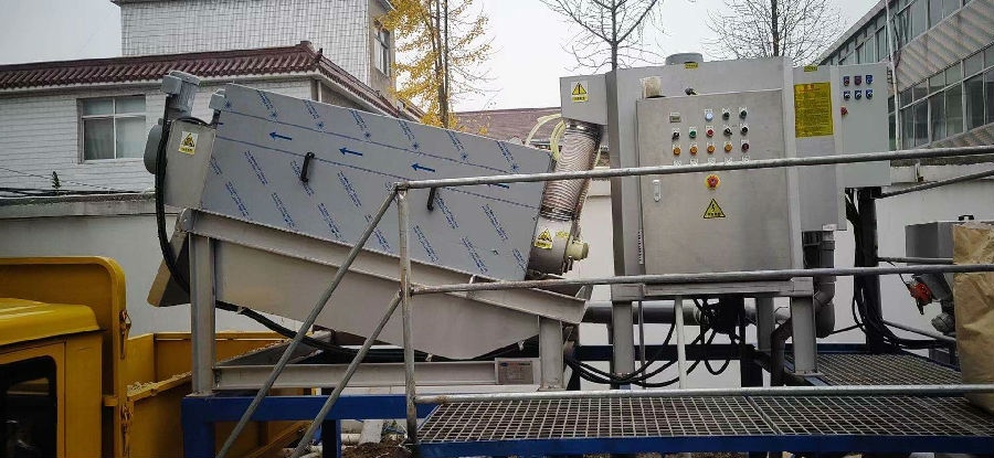 叠片式污泥脱水机.jpg